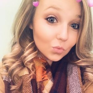 Meet your Posher, Katlin